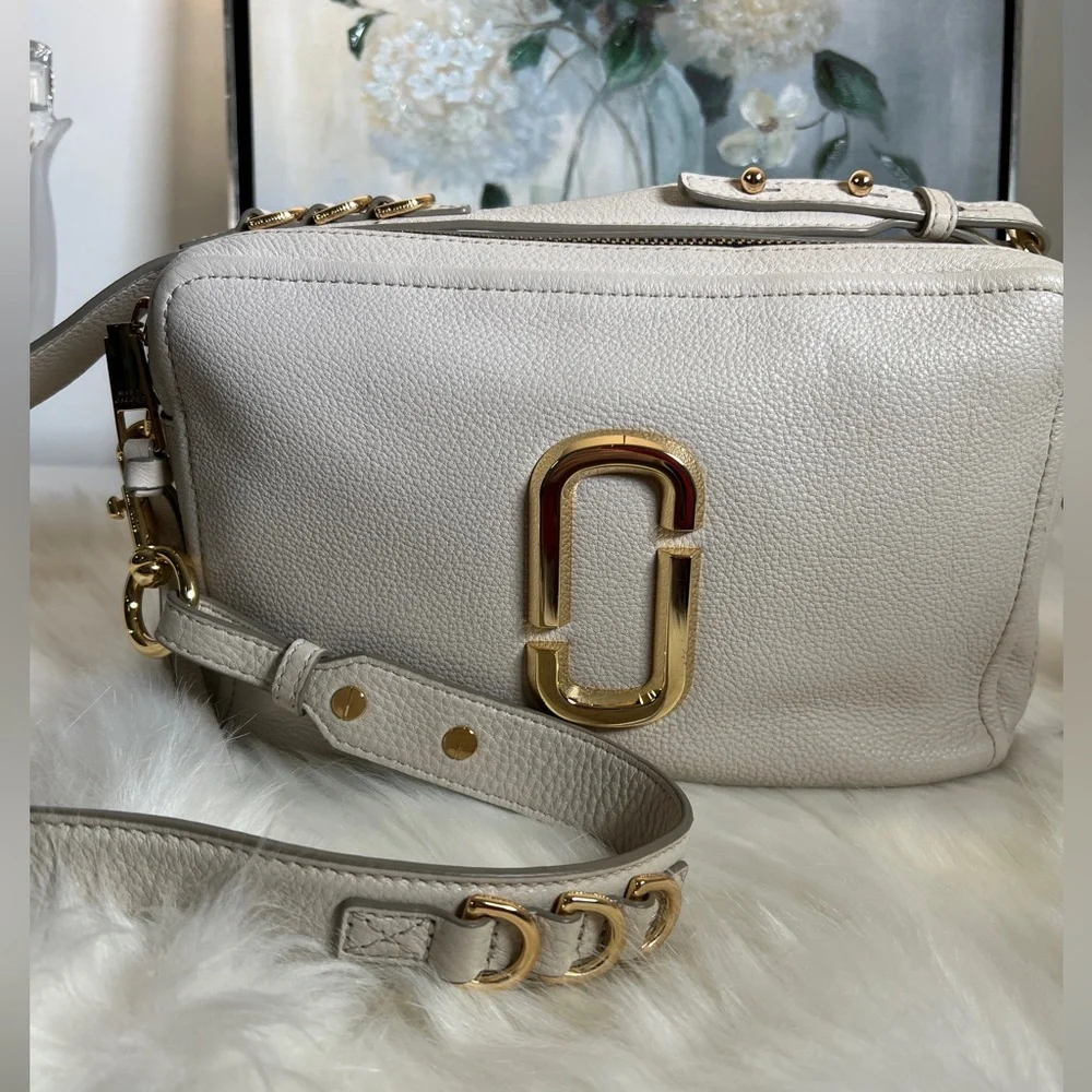 SOLD Authentic MARC JACOBS  Crossbody Bag Leather - Picture 16 of 16